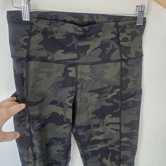 LULULEMON Fast & Free 7/8 Tight II *Nulux - Picture 4 of 10